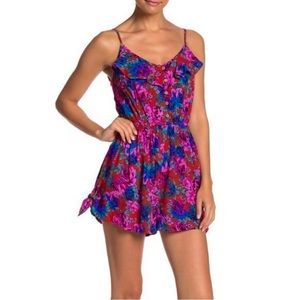 BAND‎ OF GYPSIES Ruffle Top Floral Print Romper. Size Medium